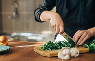 西洋料理の料理人にプレゼントする左利き用の包丁はありますか？