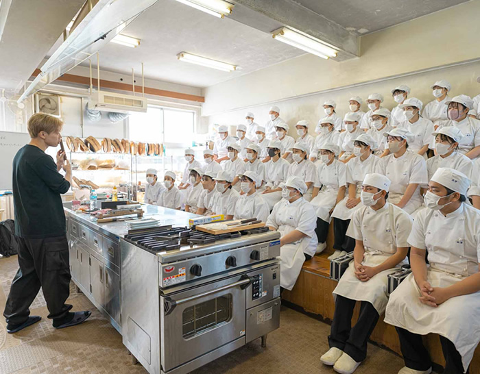 小松島西高校で「堺包丁」の魅力と研ぎ体験!